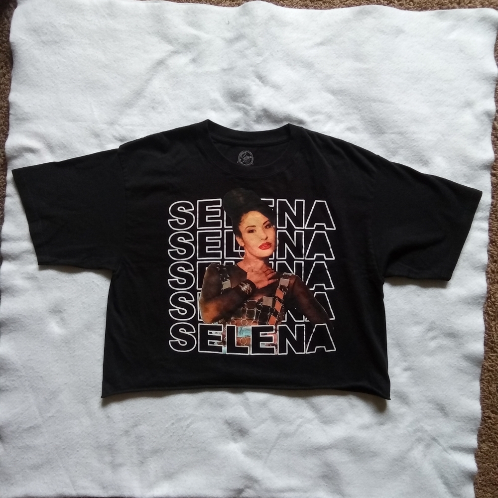 Official Selena Merchandise Short Sleeve crop t-shirt
